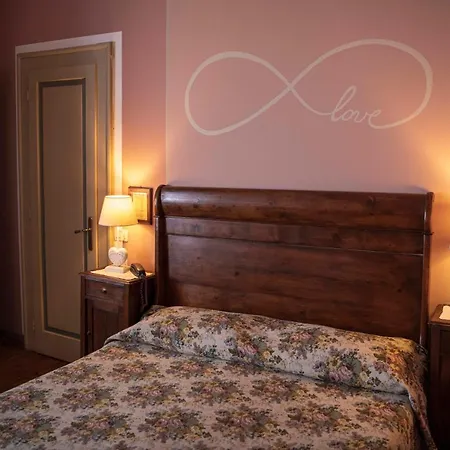 Schindler Aparthotel